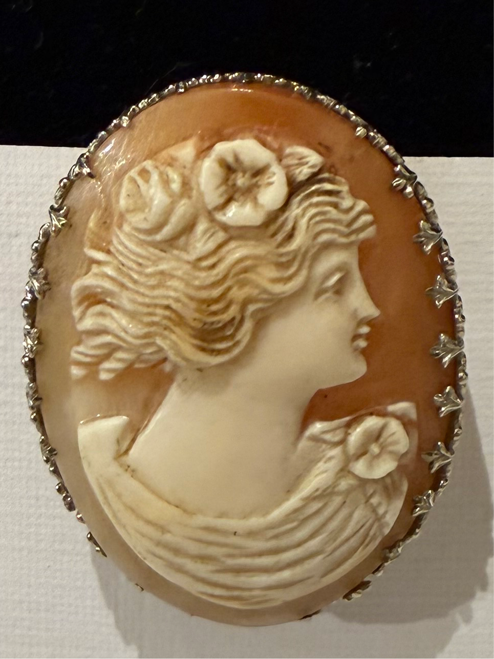 1920s Detailed Carved Shell Cameo Brooch