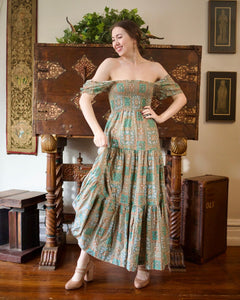 1970s Green Garden On/Off-Shoulder Maxi Dress